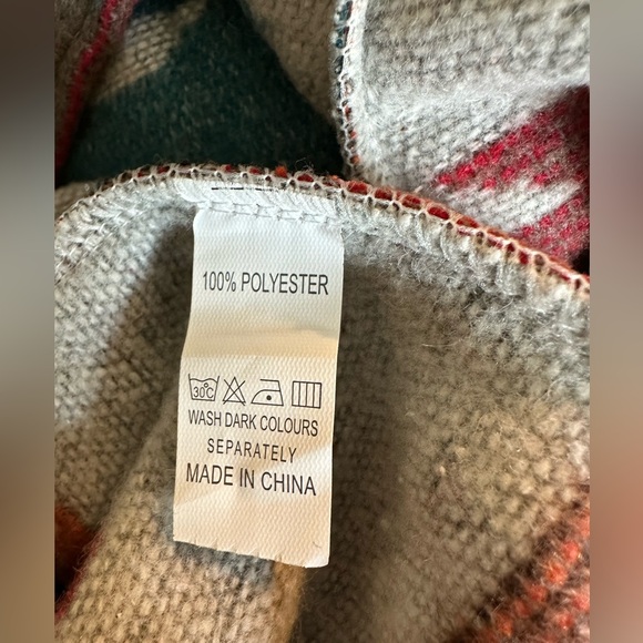 Southwest / Aztec Style Oversized Flannel Jacket NWOT - Picture 9 of 15